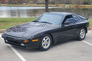 Porsche 944