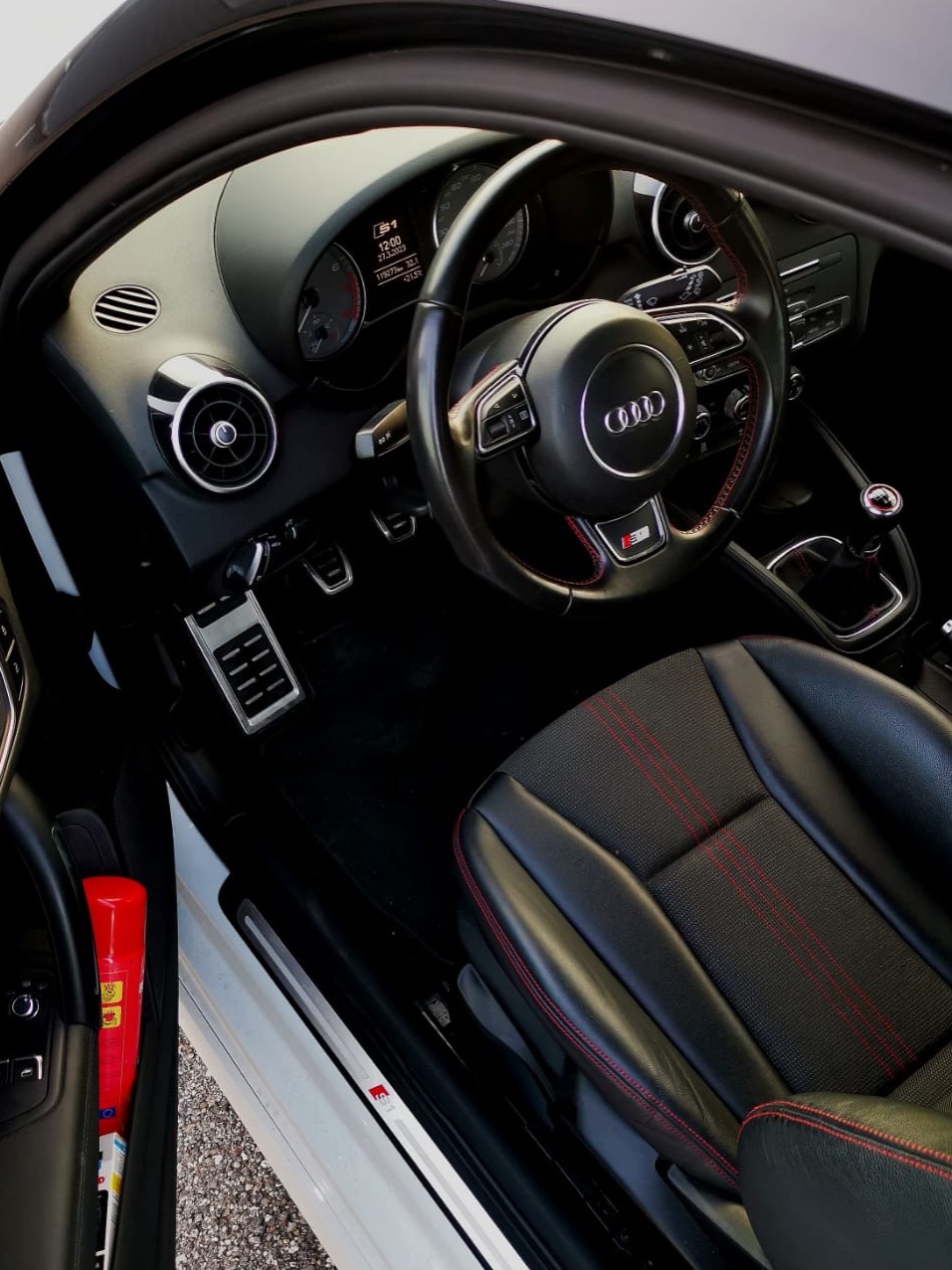 Audi S1