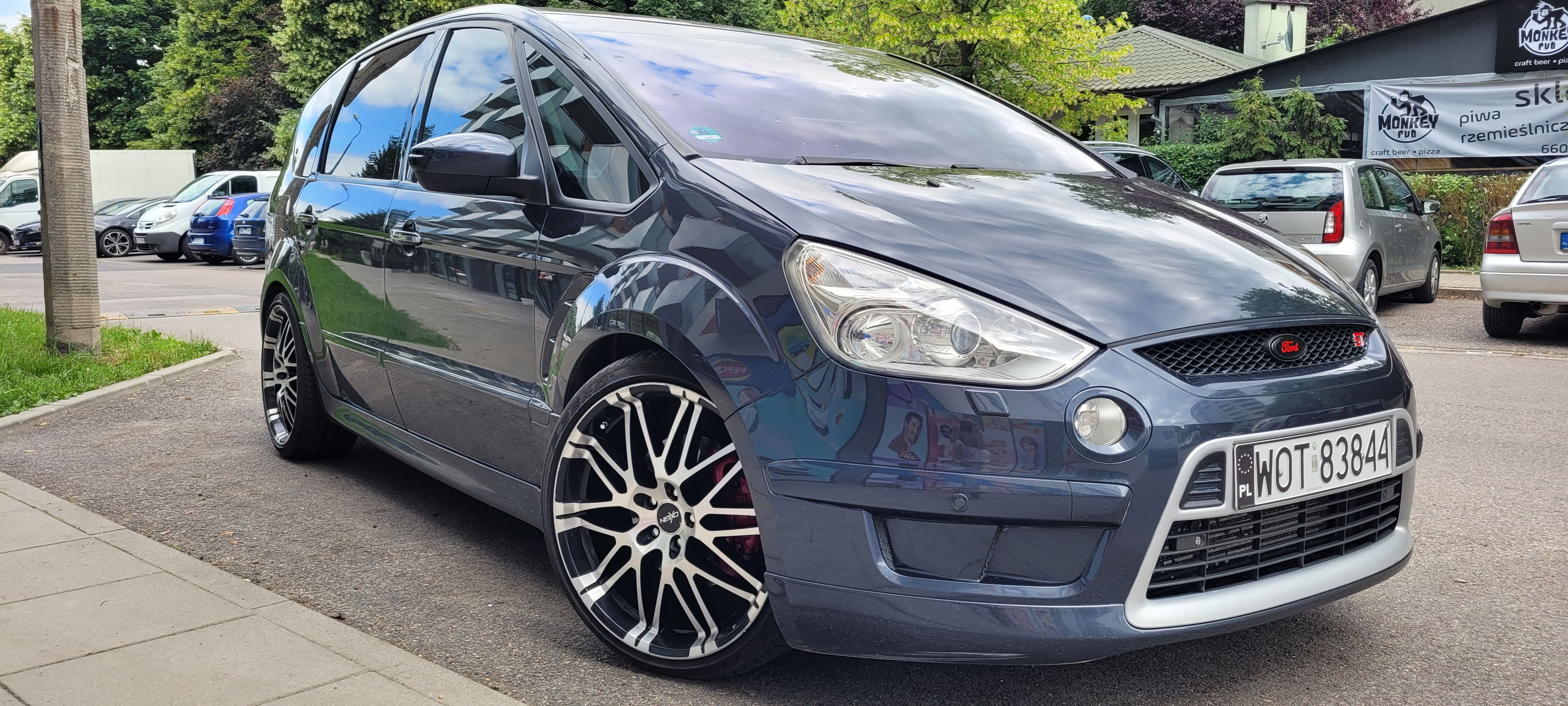 Ford S-Max