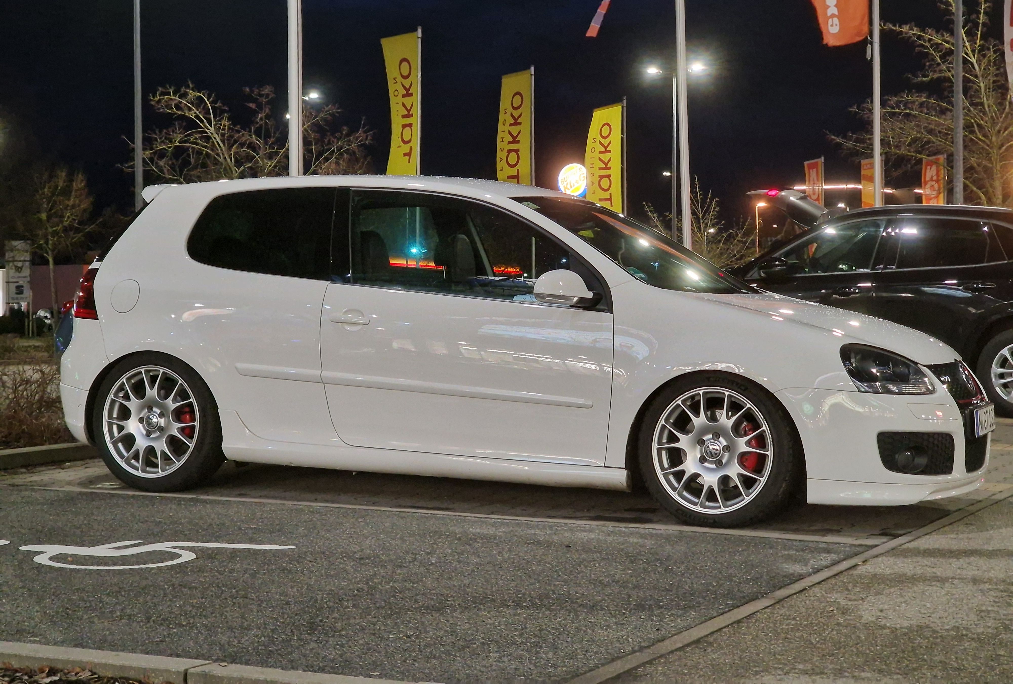 Volkswagen Golf GTI
