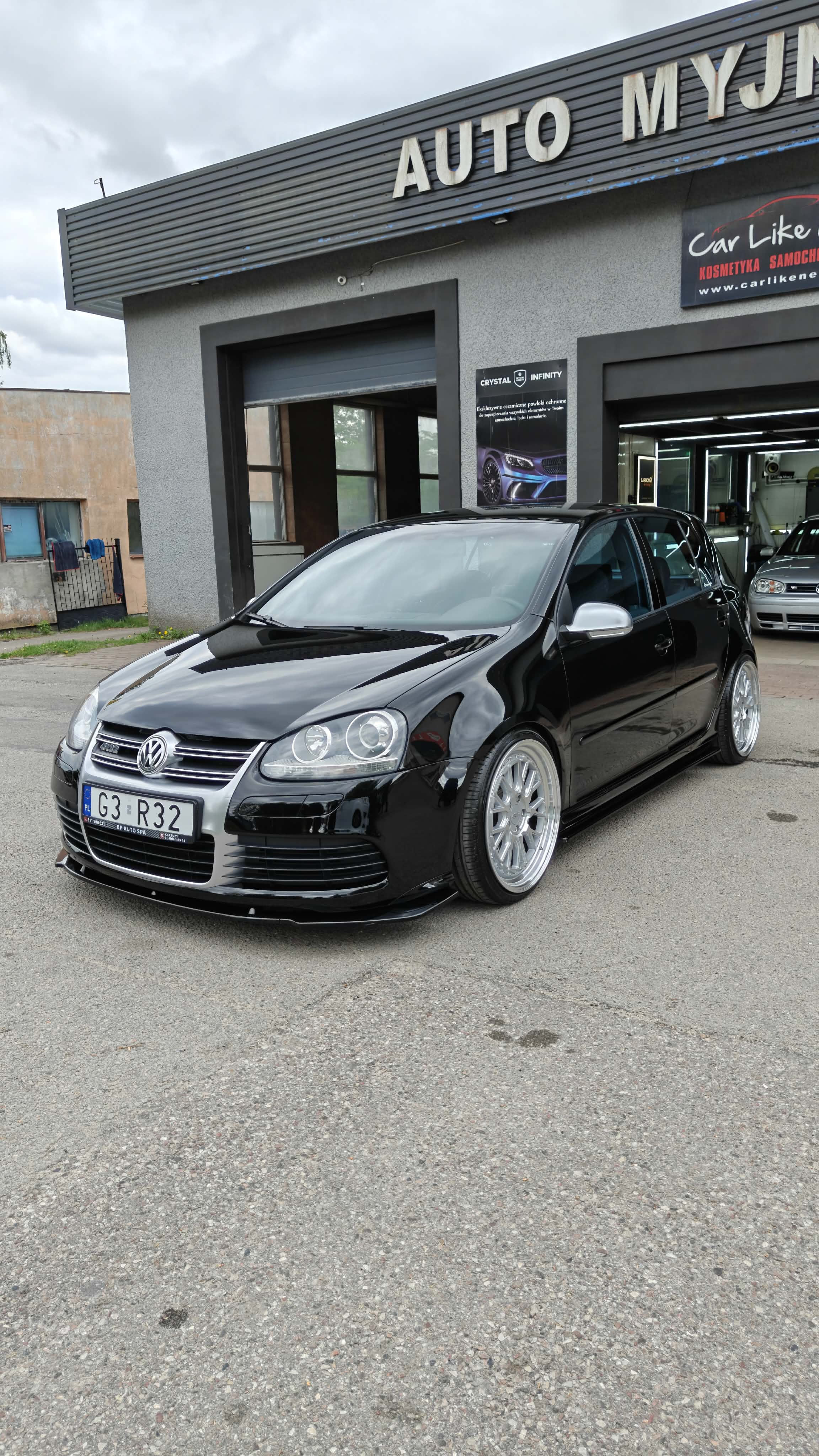 Volkswagen Golf R32