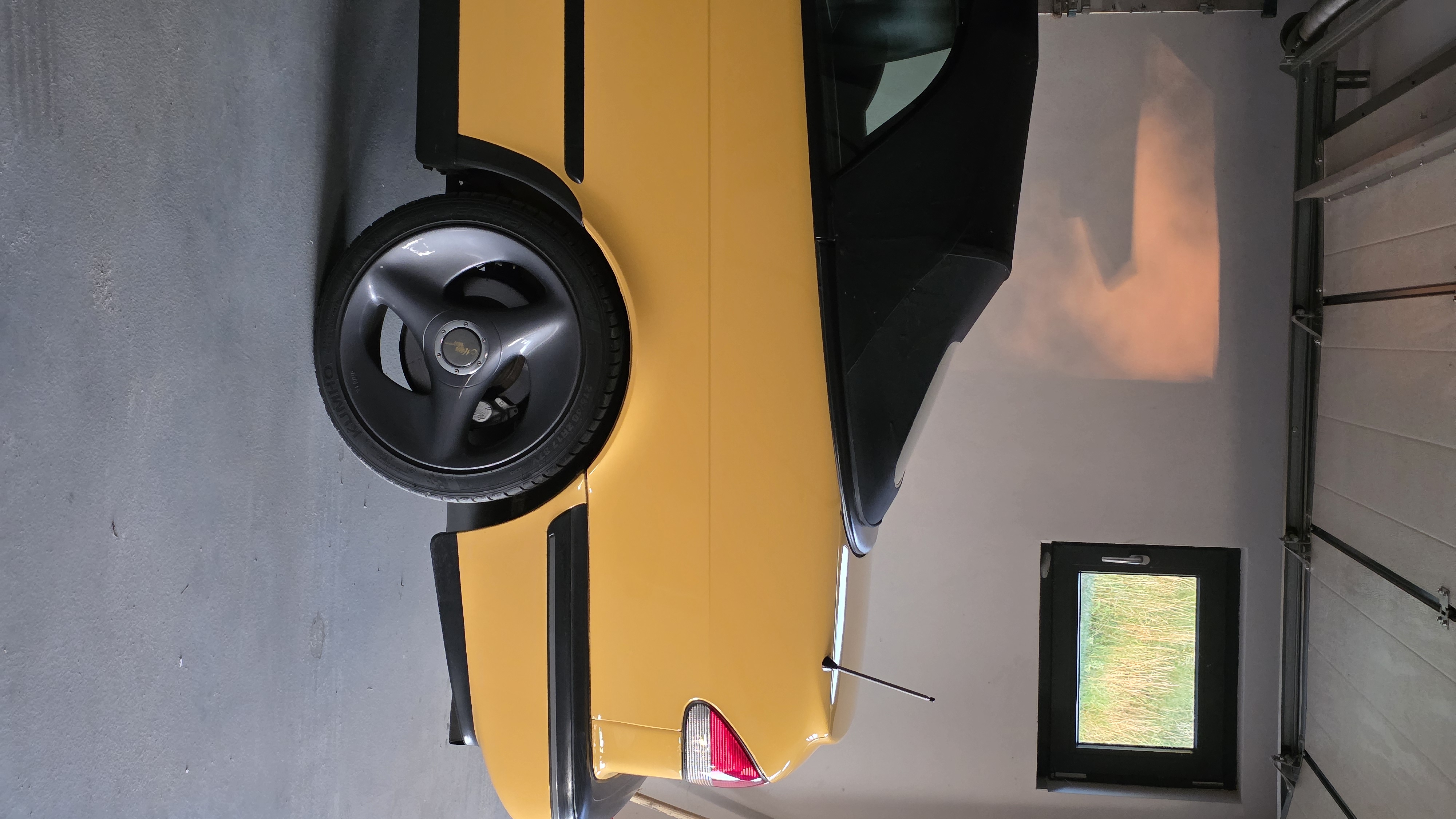 Saab 900