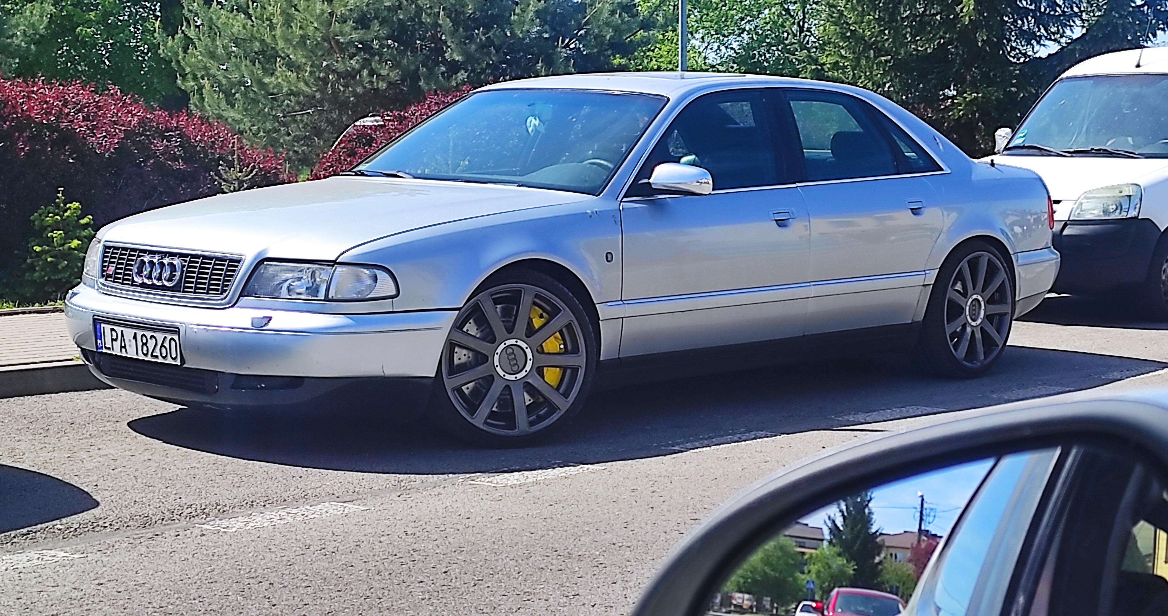 Audi S8