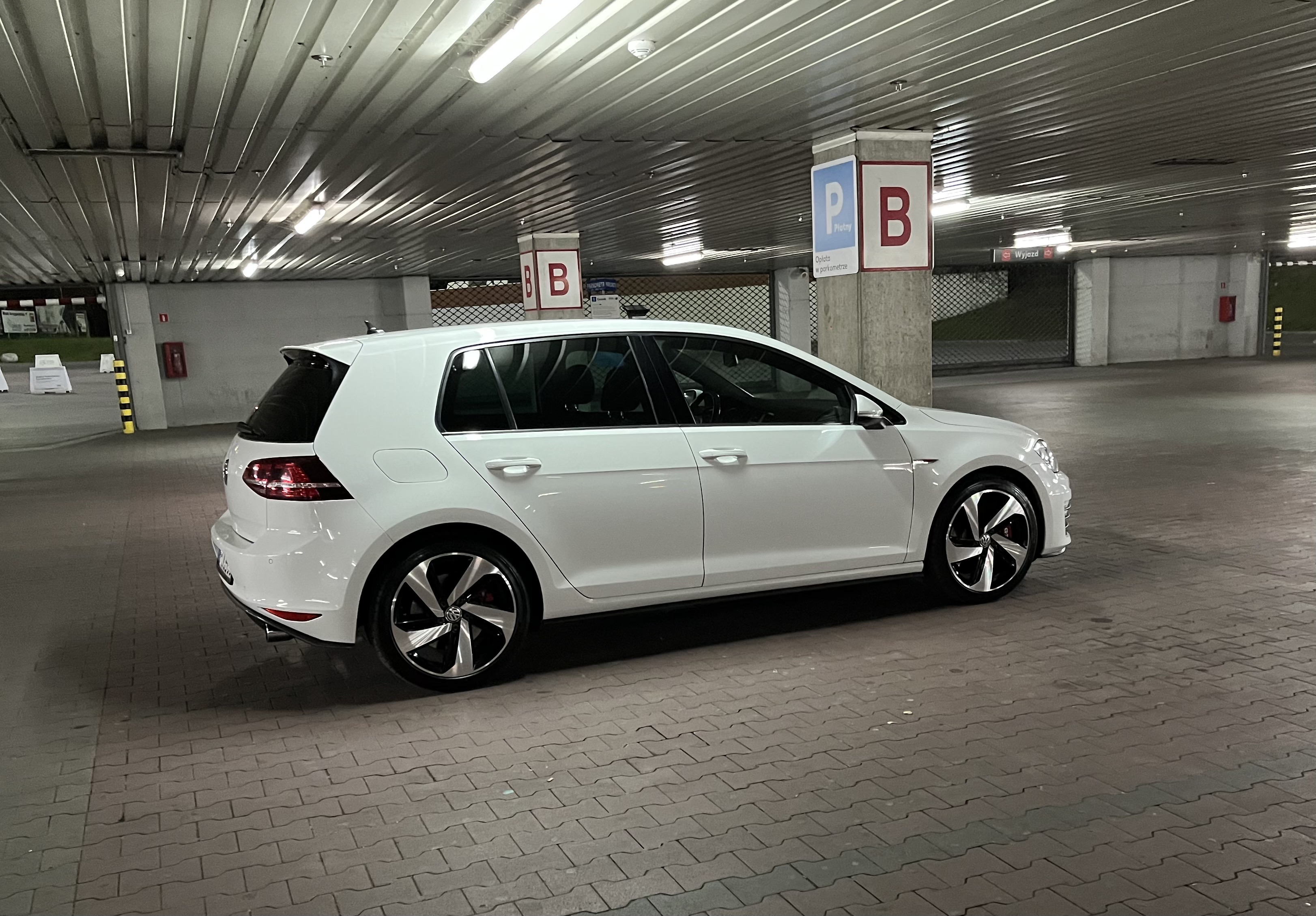 Volkswagen Golf GTI