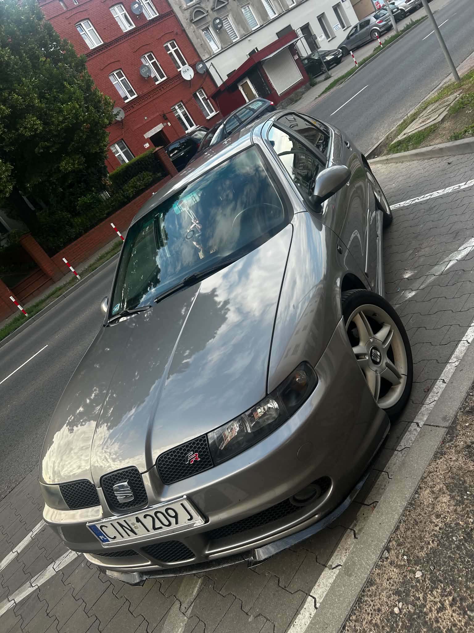 SEAT Leon Cupra