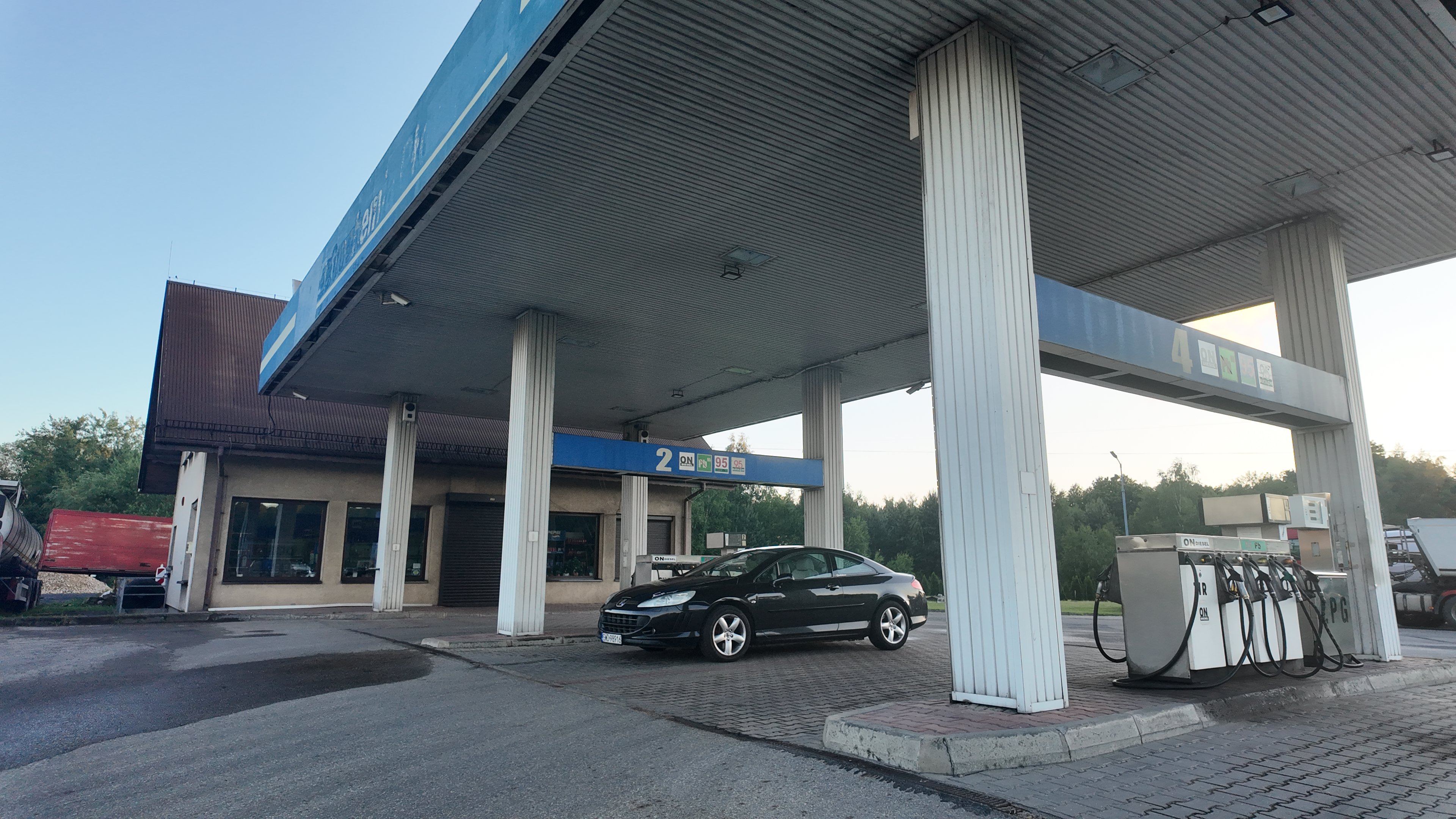 Peugeot 407 COUPE