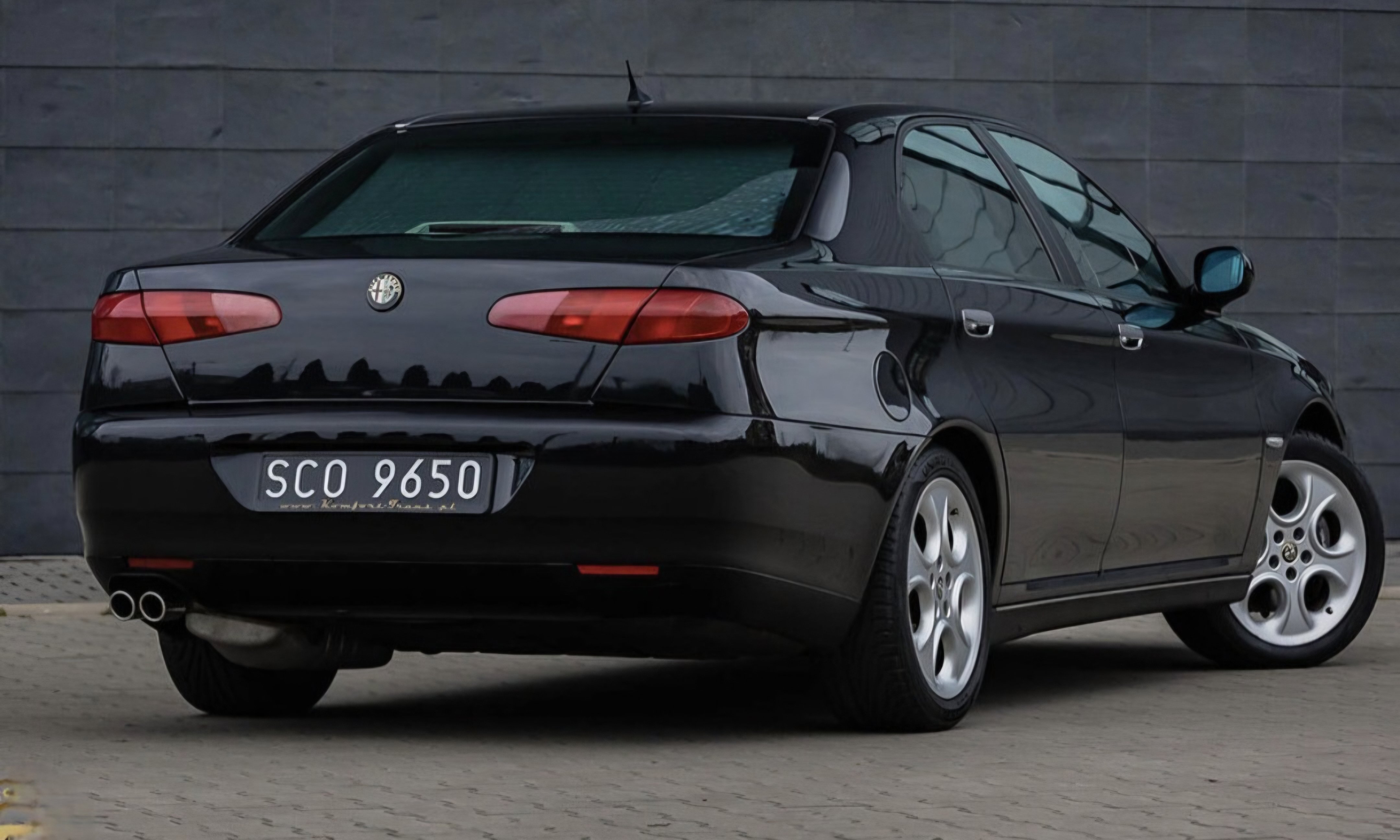 Alfa Romeo 166