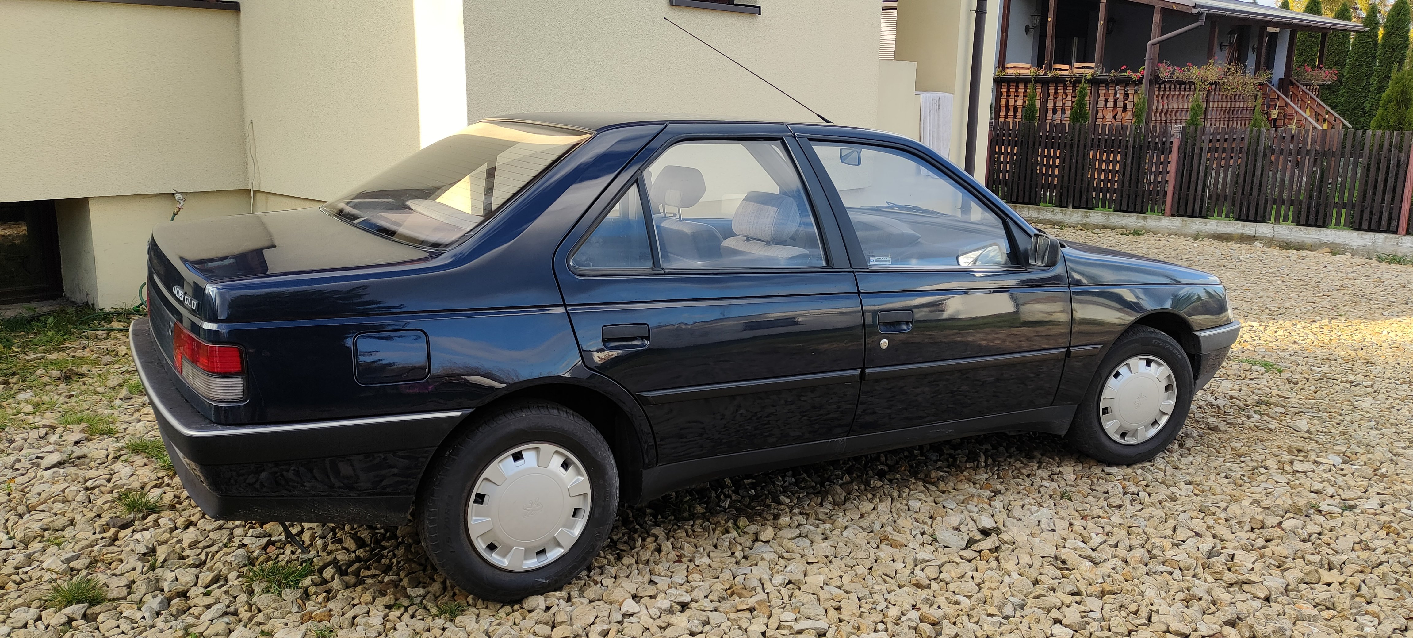 Peugeot 405