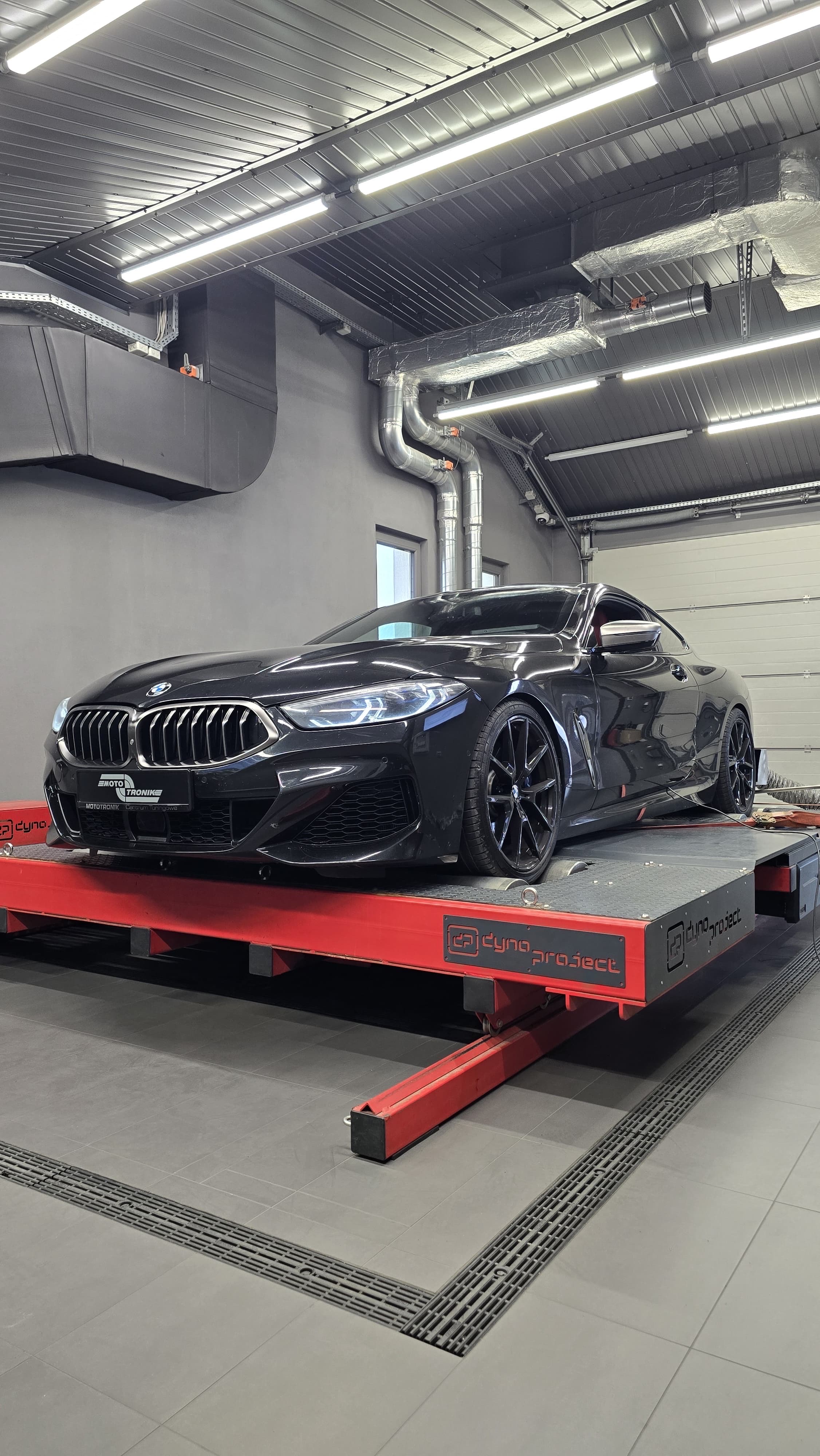 BMW 8 COUPE