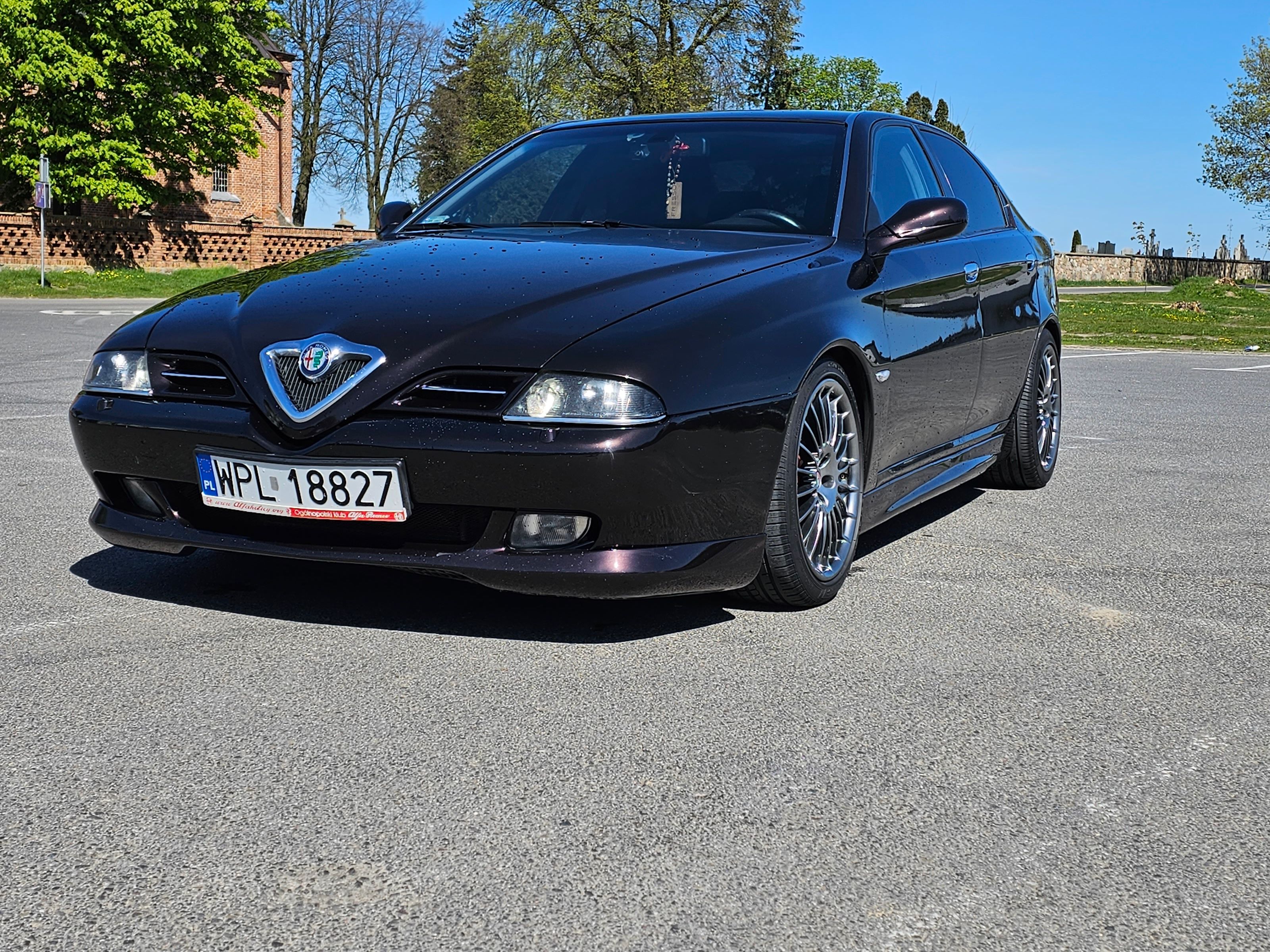 Alfa Romeo 166