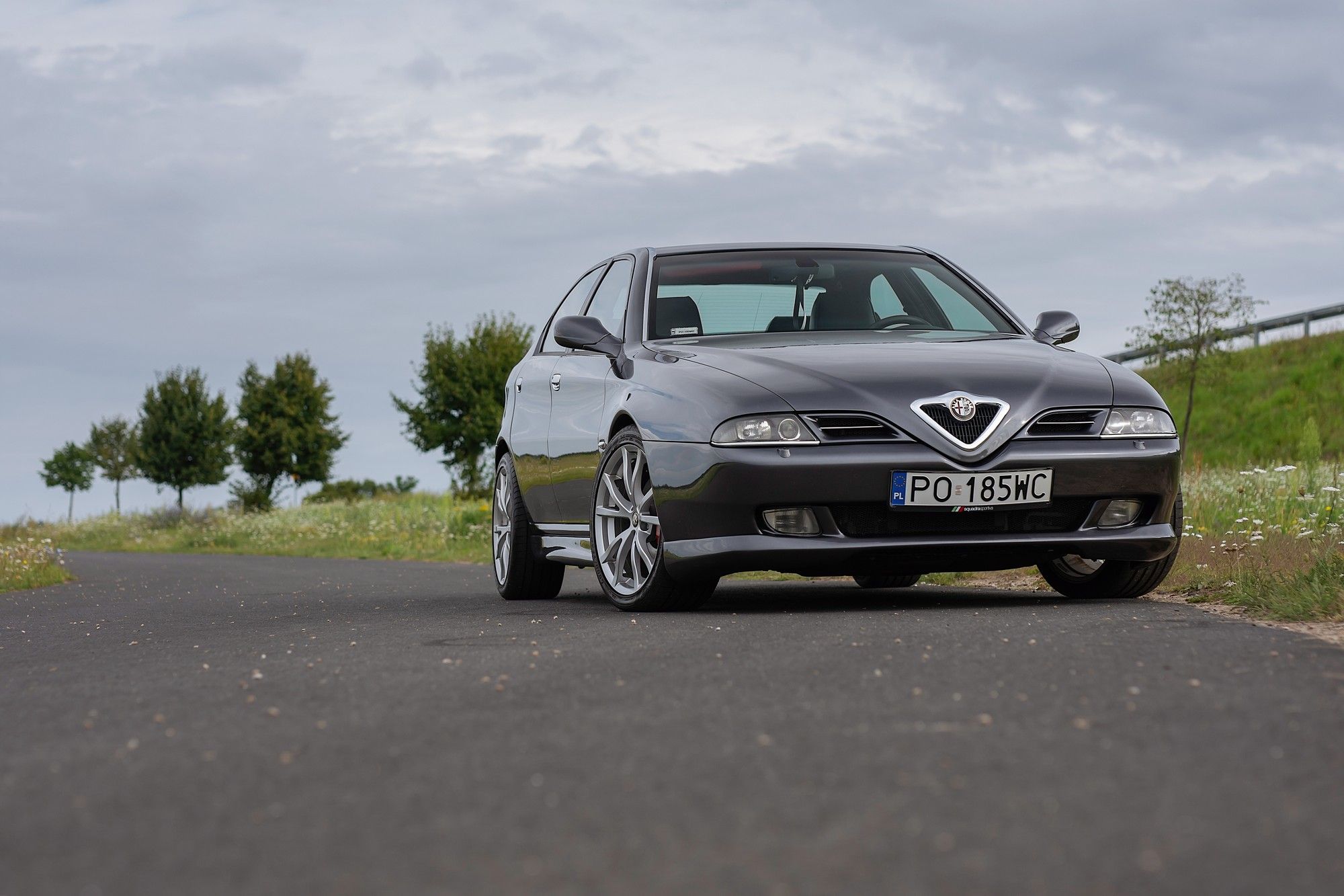 Alfa Romeo 166