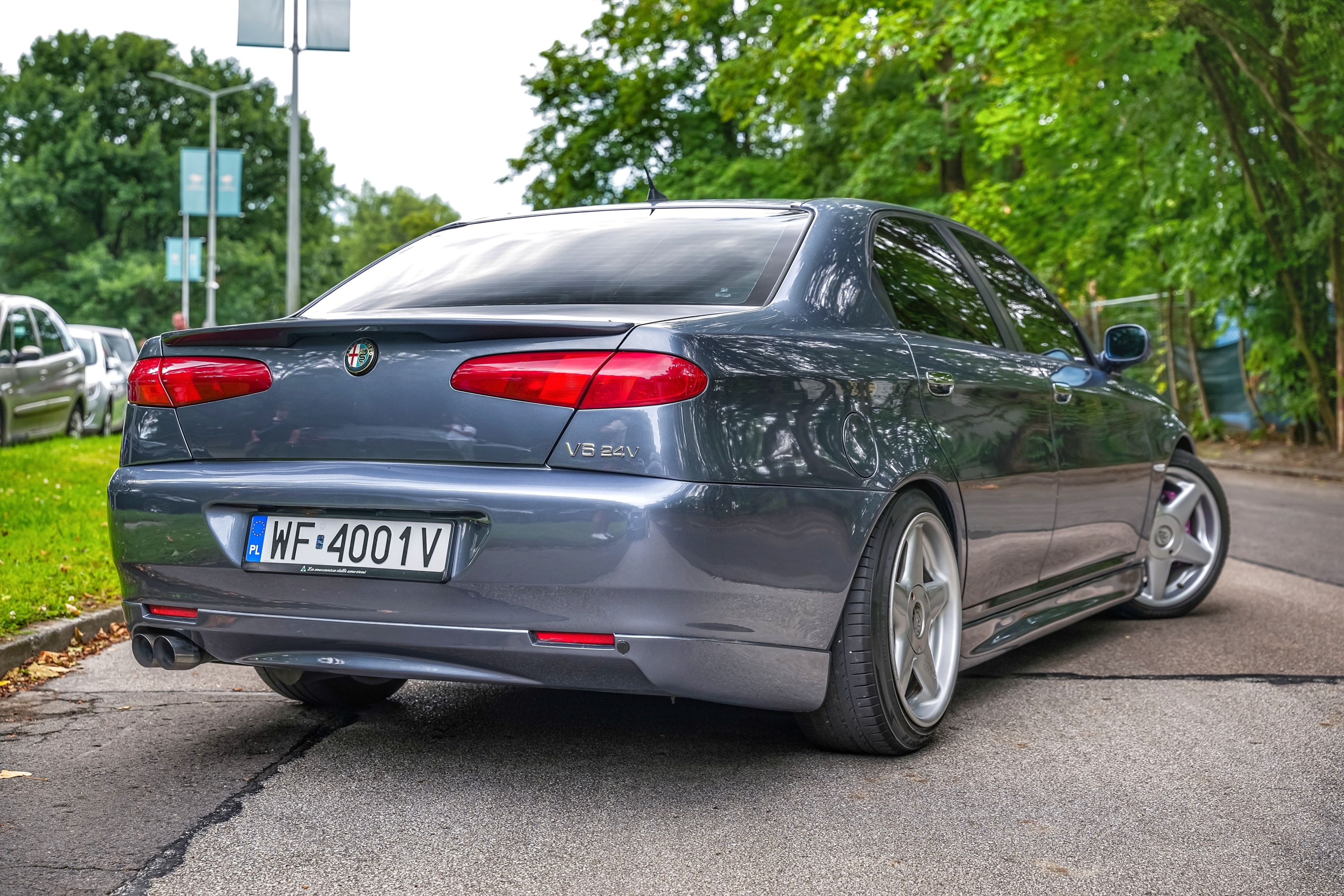 Alfa Romeo 166