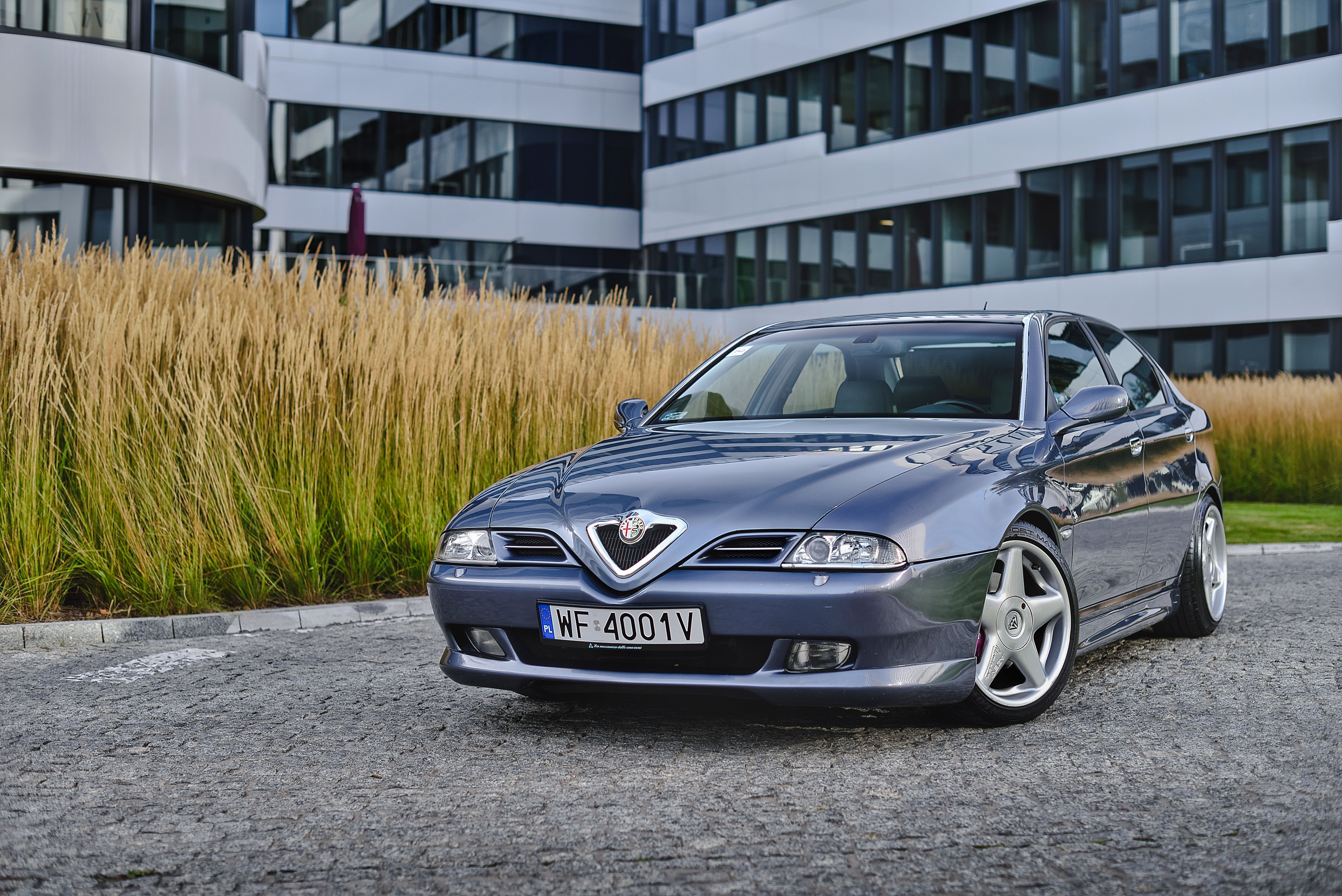 Alfa Romeo 166