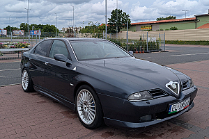 Alfa Romeo 166