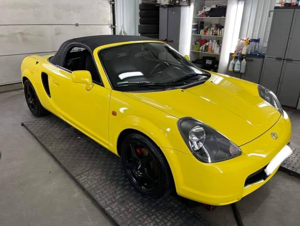 Toyota MR2