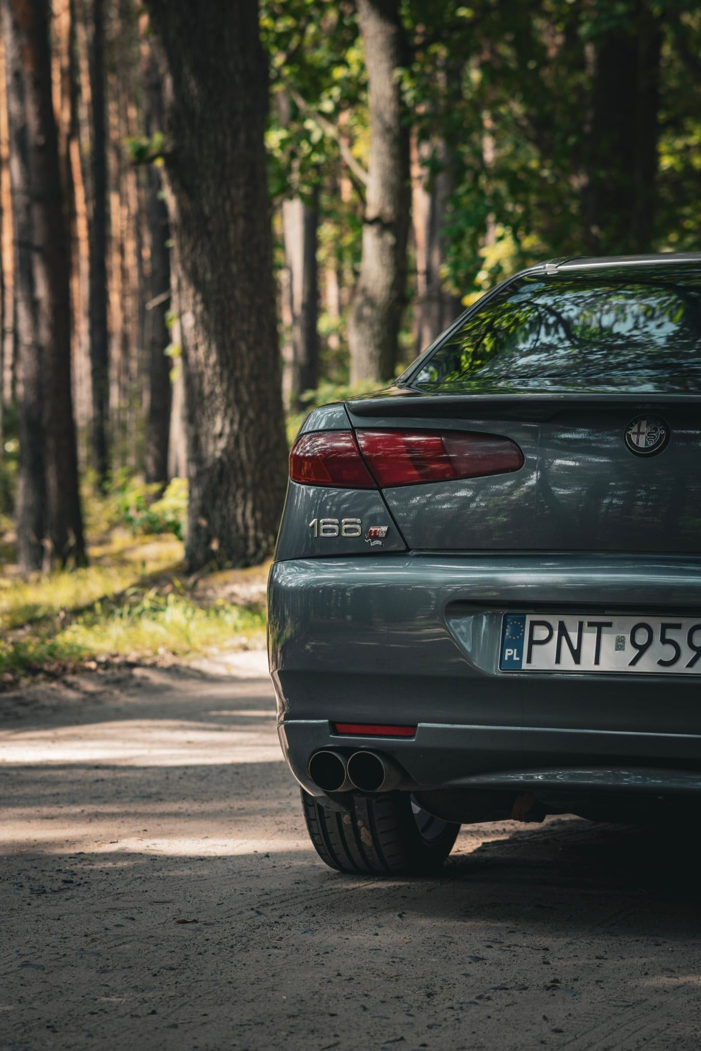 Alfa Romeo 166