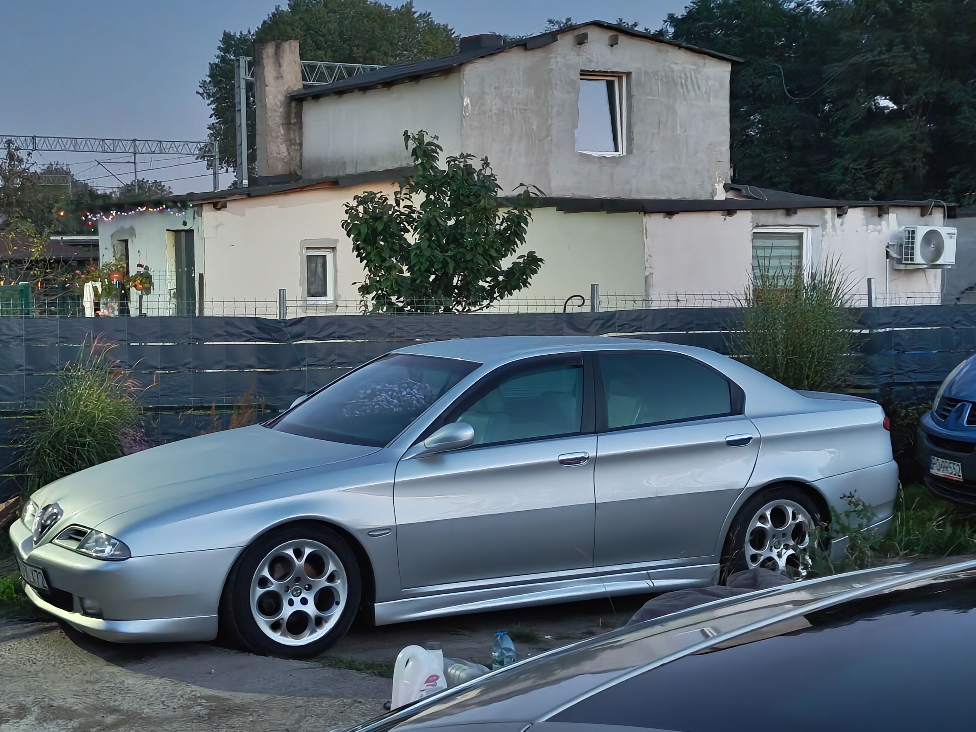 Alfa Romeo 166