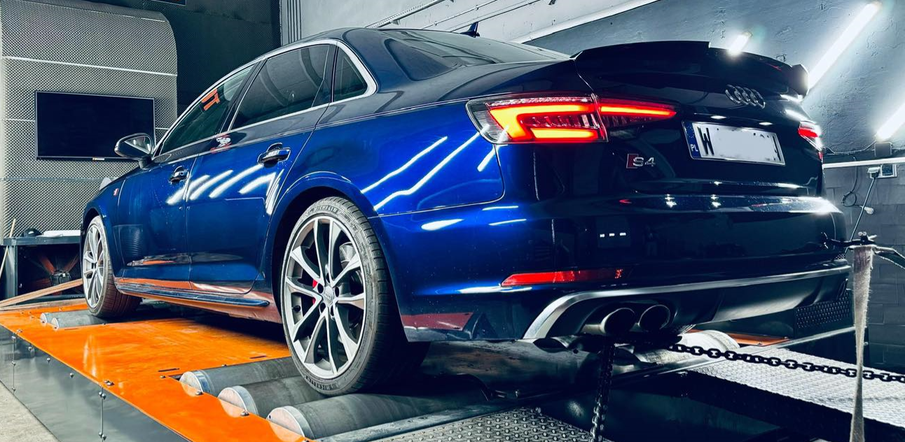 Audi S4
