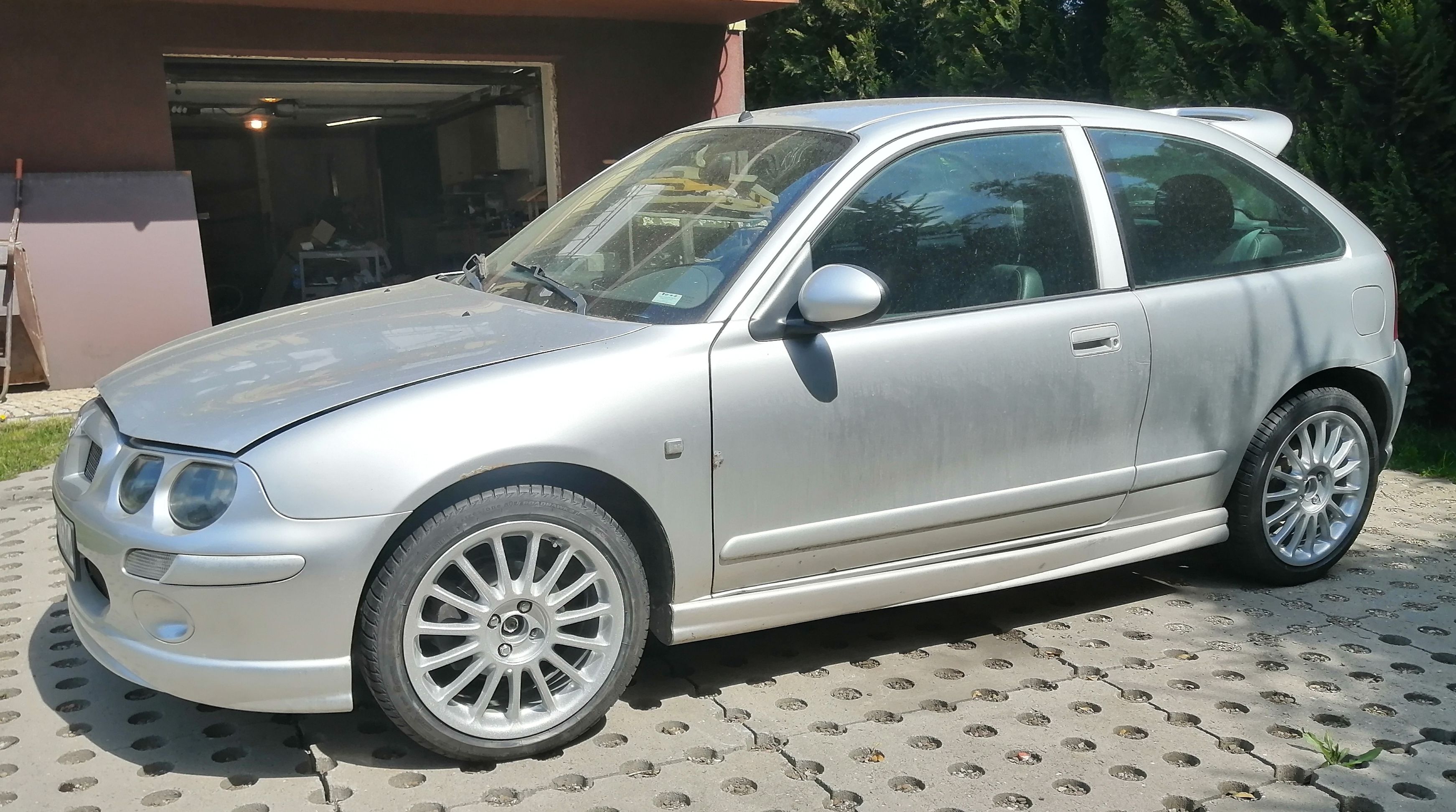 MG ZR