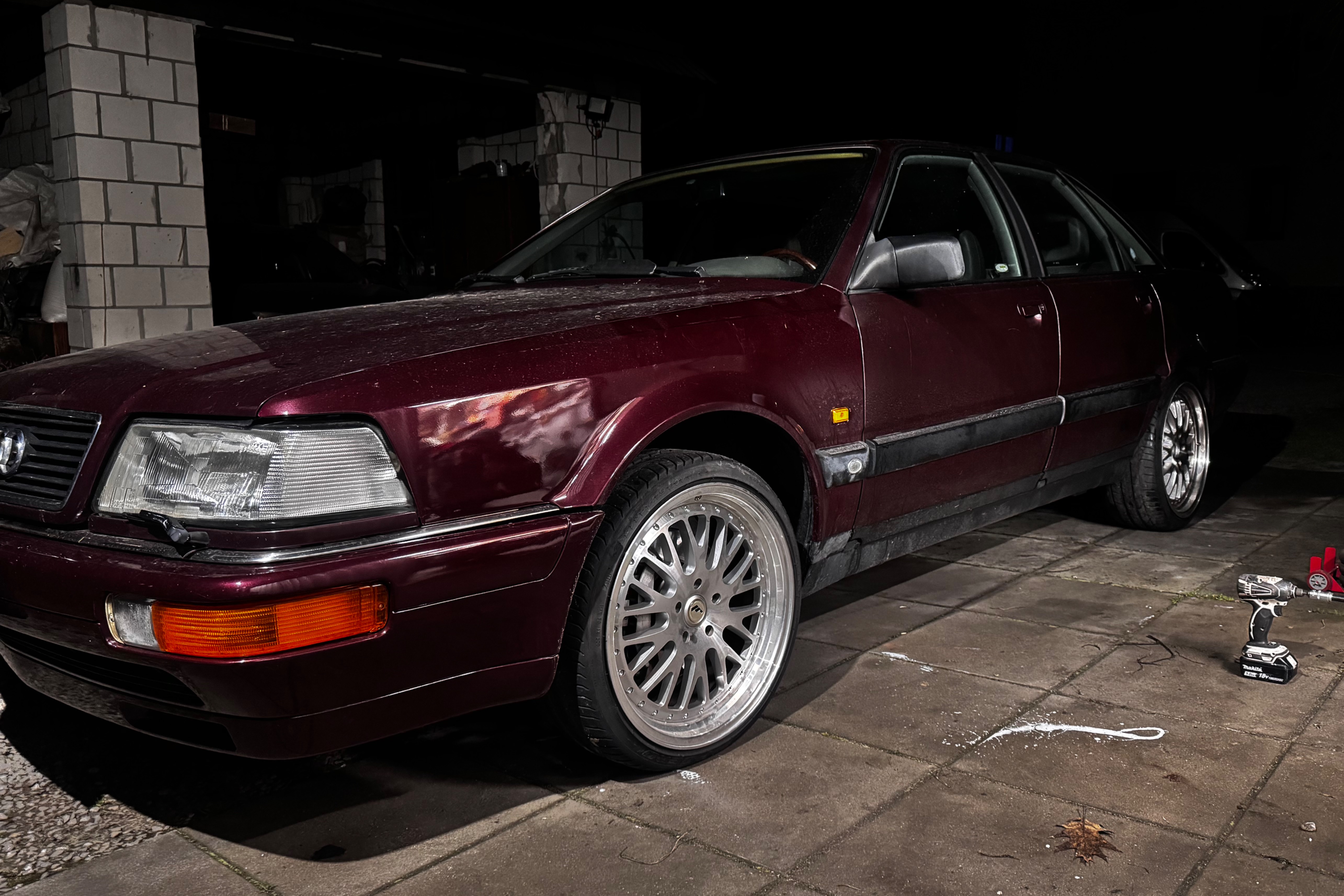 Audi V8