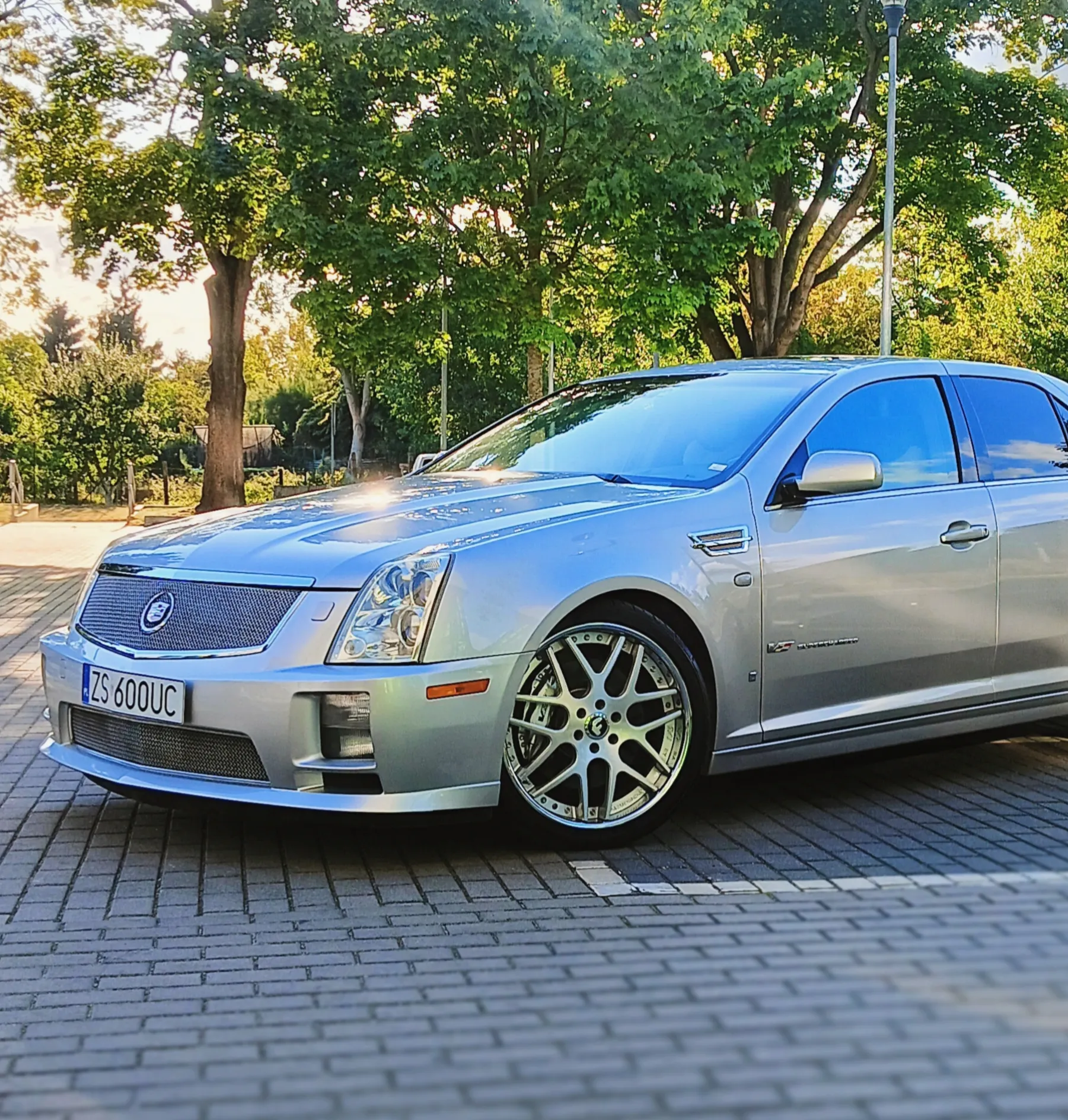Cadillac STS-V